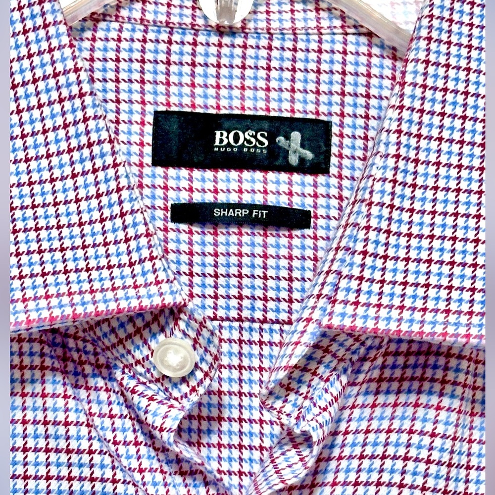 Hugo Boss Men's Sharp Fit Button Down Shirt Red White Blue  16.5 32/33 US